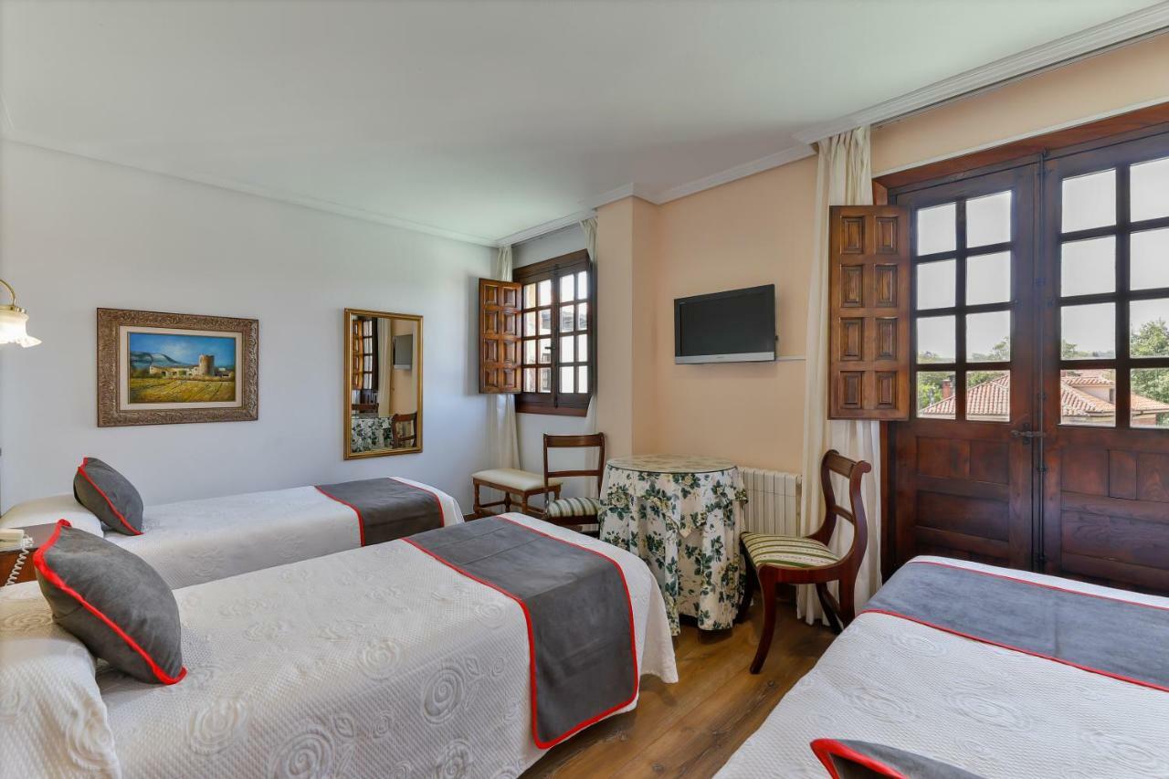 Hotel Santillana Santillana del Mar Buitenkant foto